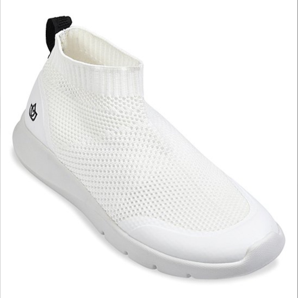 Spenco White Yoga Stretch Sneaker Size 5
